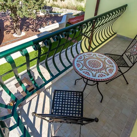 Luxury With Pool Appartement *