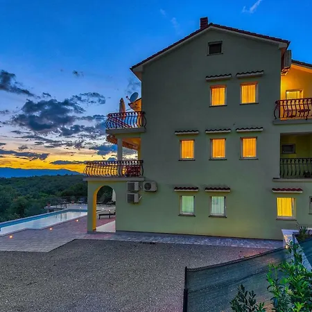 Apartment Luxury With Pool Kostrena