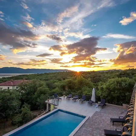 Luxury With Pool Apartment Kostrena