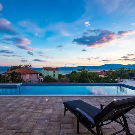 شقة Luxury With Pool *