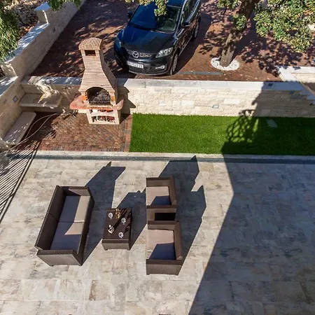 Luxury With Pool * Kostrena