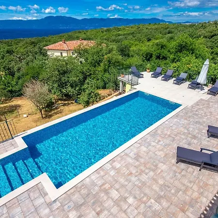 Luxury With Pool Kostrena