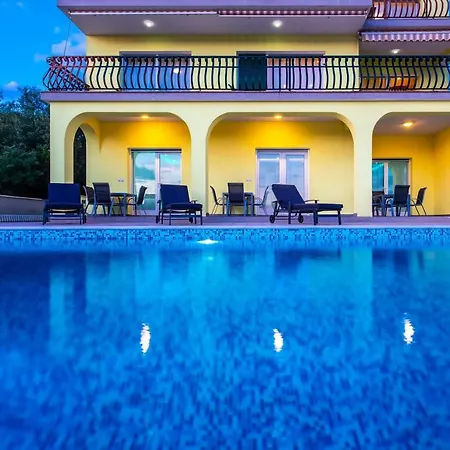 Apartament Luxury With Pool *