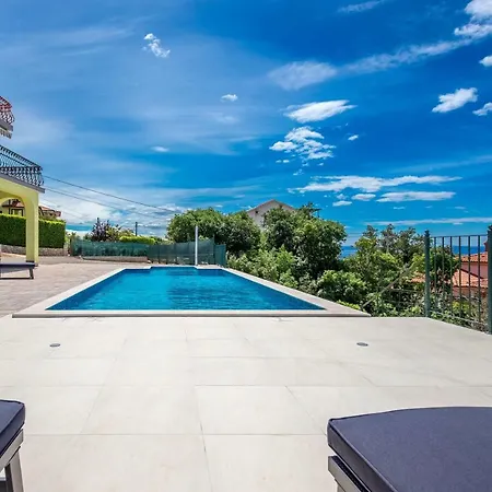 Luxury With Pool