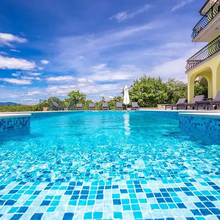 Luxury With Pool Apartament *