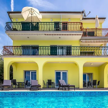 Apartament Luxury With Pool