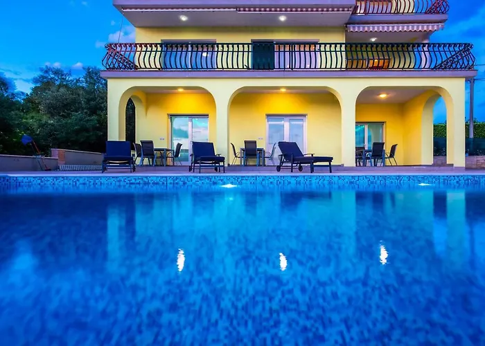 Апартаменты Luxury With Pool *