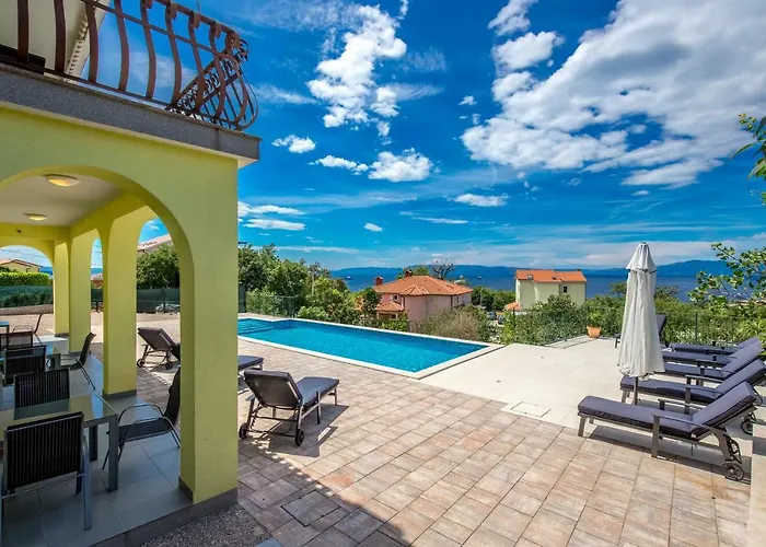 Luxury With Pool * Кострена